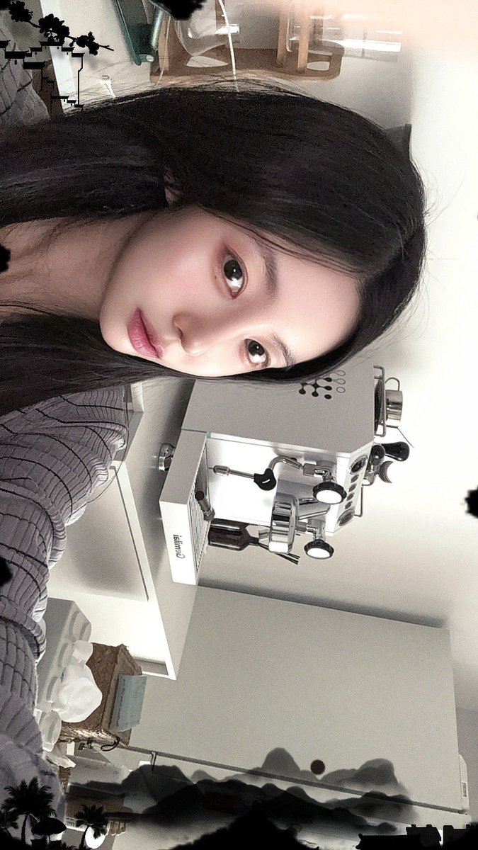 你说你想谈两个 我咬咬牙同意了 结果两个都不是我 你要干什么？
