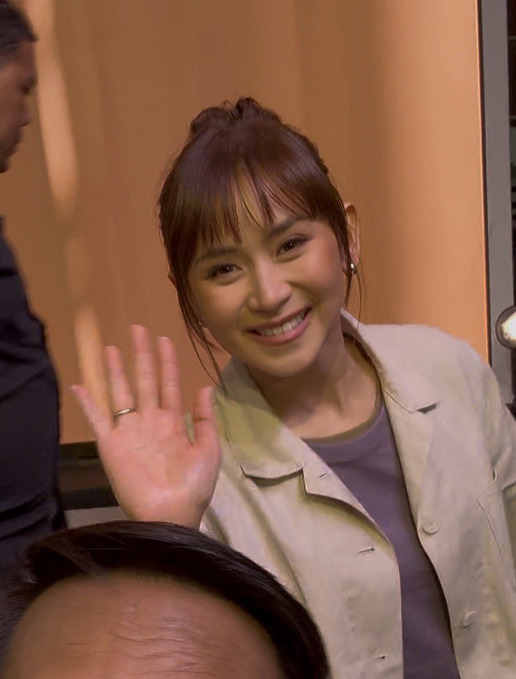 I have not seen Sarah G after a looooooong looong time, cheered her personal life from afar and yesterday despite being in a hurry, saw me and said "oiiii kamusta pooooo." Heart melt. 

Still the same sweet Laida. Popster forever.😍