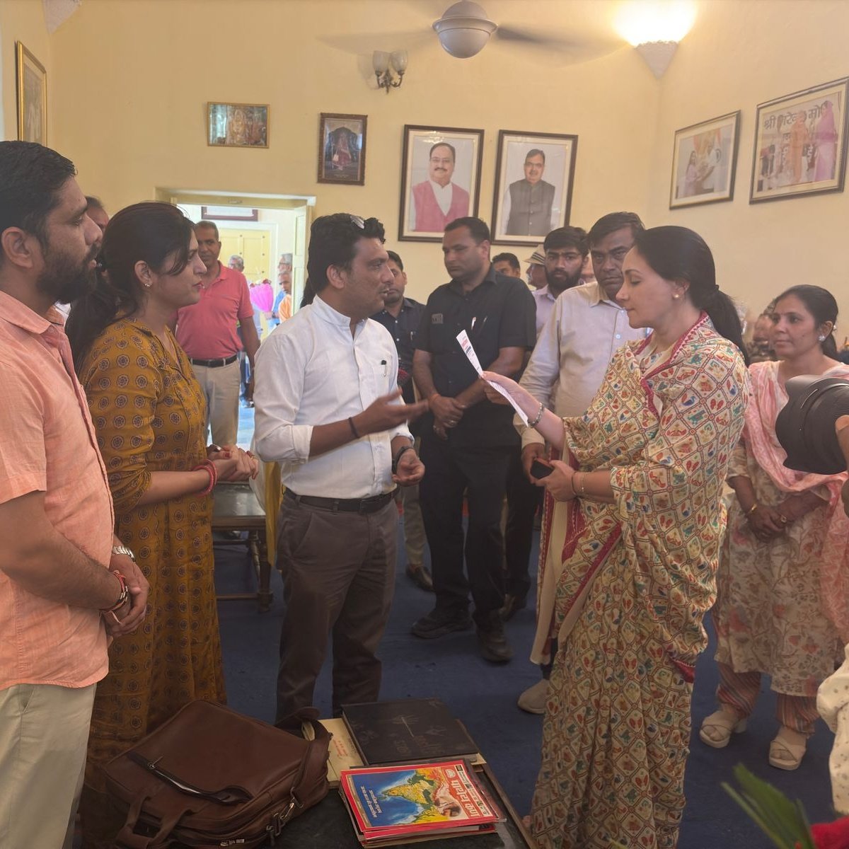 माननीय उपमुख्यमंत्री,वित्त मंत्री राजस्थान <a href="/KumariDiya/">Diya Kumari</a> जी को जन्मदिन की बहुत-बहुत शुभकामनाएं।
जन्मदिन पर समस्त पुस्तकालयाध्यक्ष आशा करते है कि माध्यमिक शिक्षा विभाग द्वारा भेजे गए पु.अ.स्टाफिंग पैटर्न नवीन पदों के सृजन के प्रस्ताव पर पूर्ण स्वीकृति प्रदान करेंगे। #KamalKanawaria