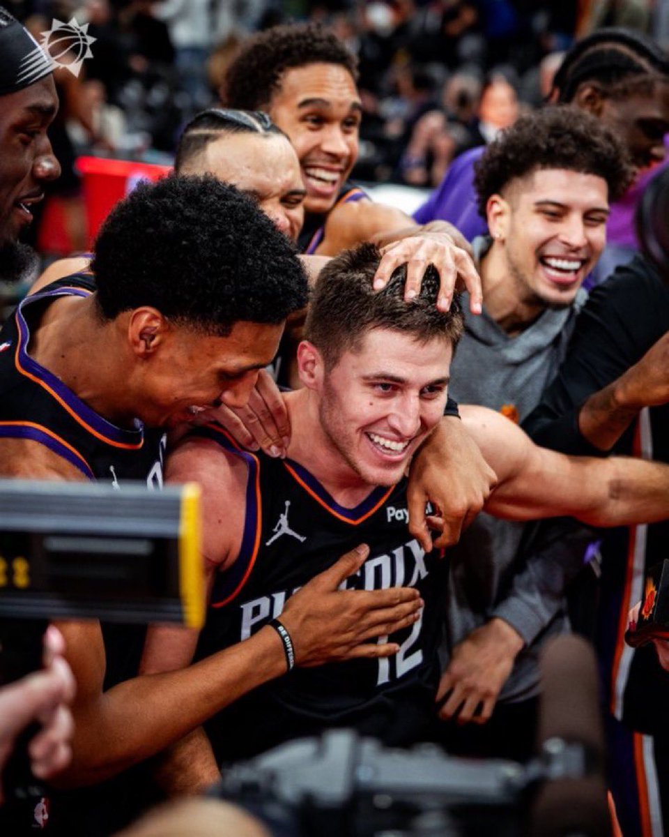 AndrewLeezus's tweet image. The Suns were 29-34 last season when they had 29 wins. This season... they are 29-19. 

Thank God for this new era. Never wanna go back to the last era of Suns hoops. 

GO SUNS ☀️☀️☀️
