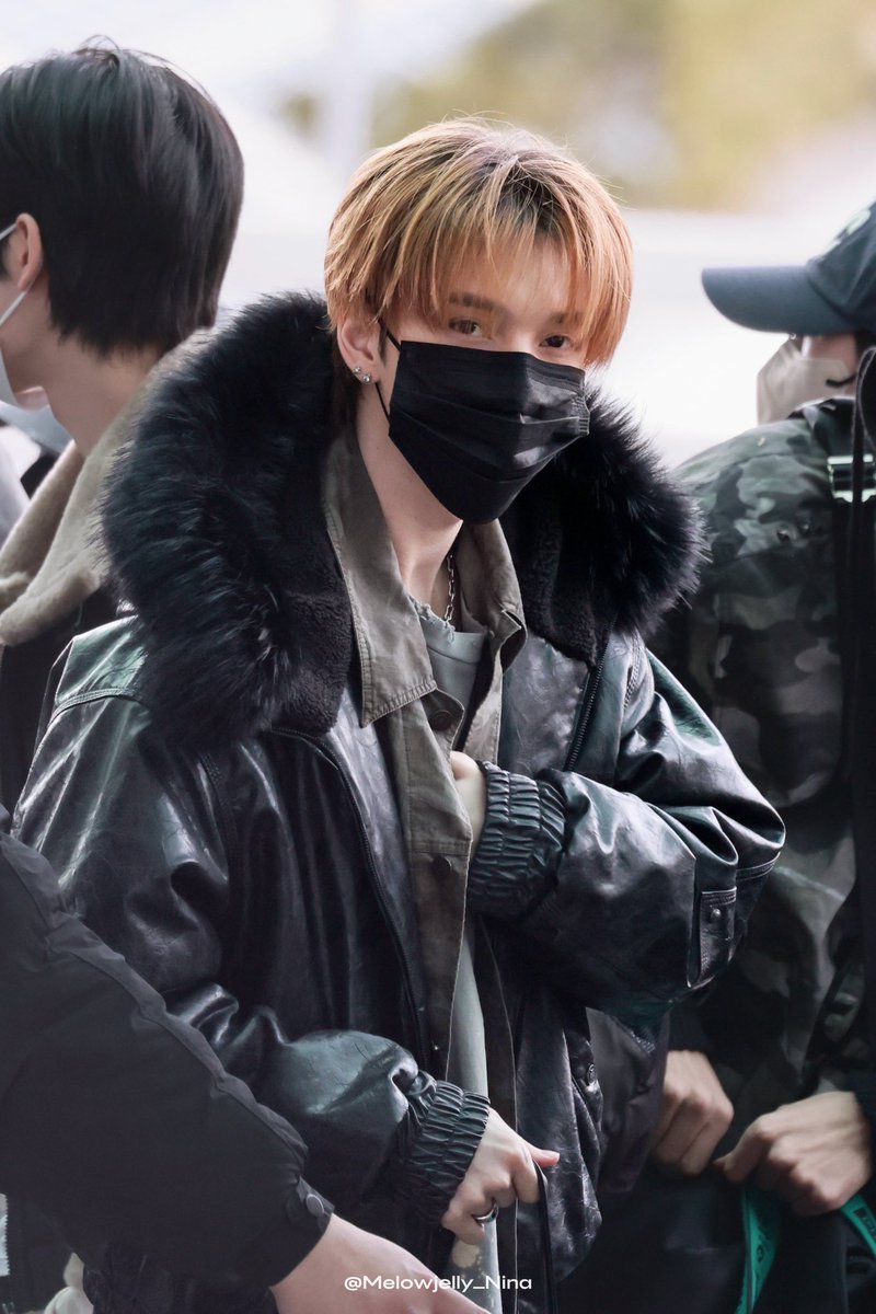 DanielsCloset's tweet photo. 【260130】ICN🛫FUK
Coat：OPUS0012
Ring：DIESEL
Cr：Melowjelly-Nina
#SMTR25 #DANIEL #이다니엘 https://t.co/QfaHSTXzFs