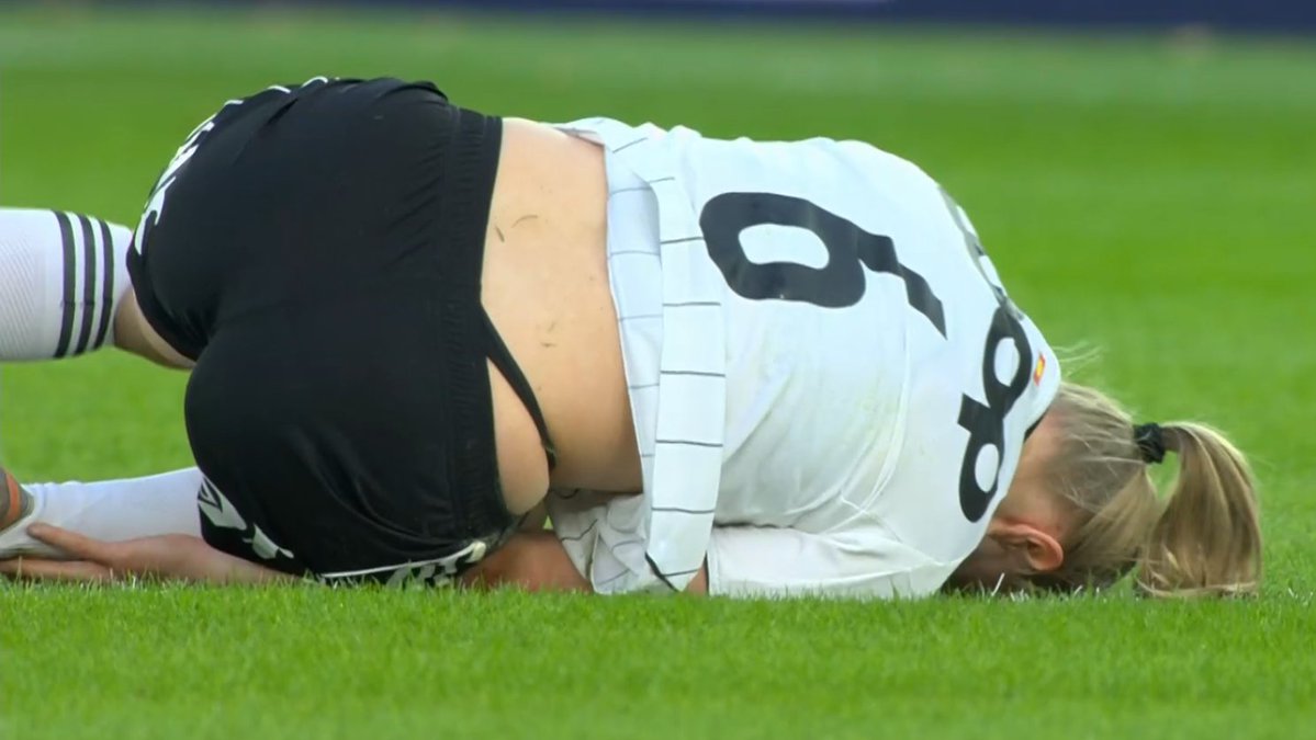 BrightsideM's tweet image. T of T's by Elin Sorum ➰👑
#UWCL #Rosenborg #Norway #BrightsideGirls