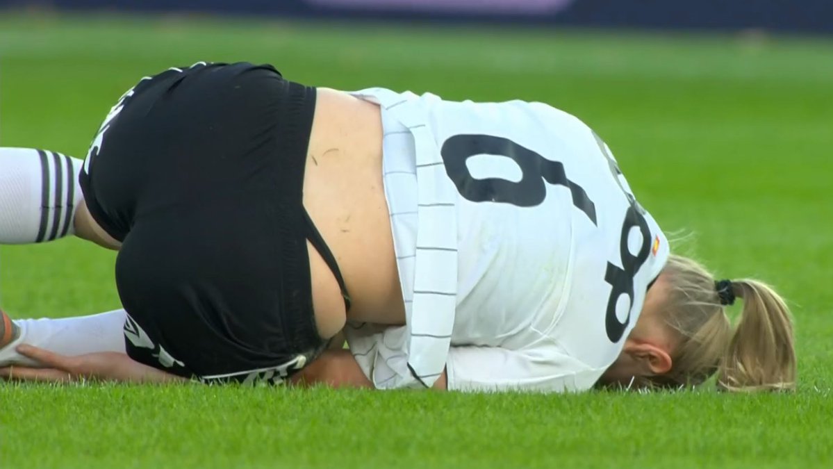 BrightsideM's tweet image. T of T's by Elin Sorum ➰👑
#UWCL #Rosenborg #Norway #BrightsideGirls