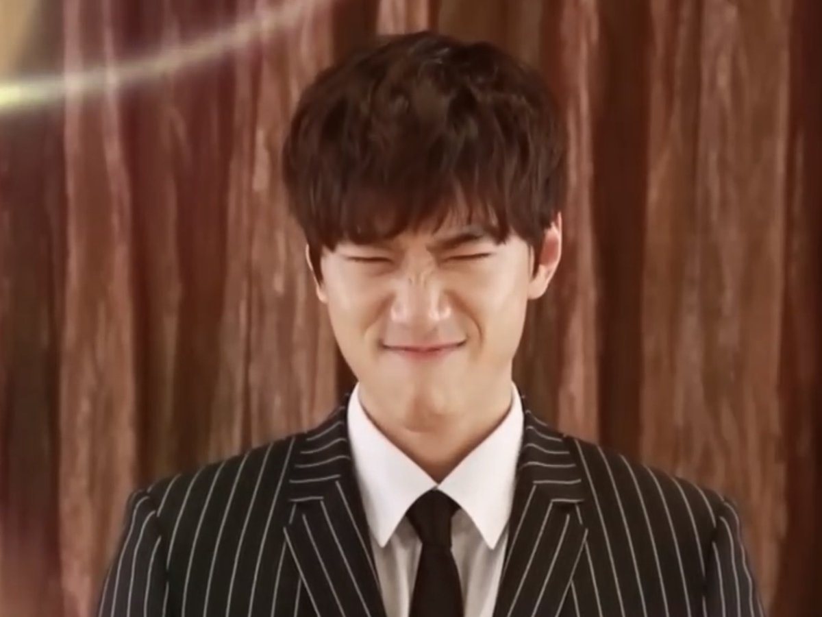 저는 이제 2월부터 넷플을 볼 수 있는데요
저는 ㅇ,제 열혈사제를 볼 수 잏게댑닏아 행벅해