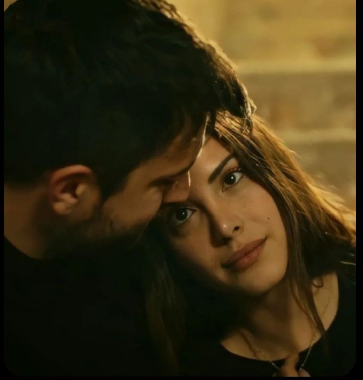وڑائچ صاحبہ🖤 tweet media