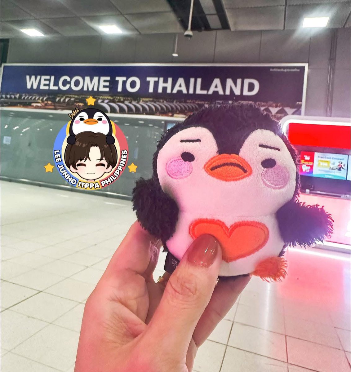 Hello, Bangkok! 🇹🇭 

Lee Junho ITPPA Philippines 🇵🇭 is here and ready!

Let’s have fun tomorrow, Junho!🐧💛

#이준호 #LEEJUNHO
#태풍상사 #TyphoonFamily
#O3Collective #O3CLTV
#LeeJunhoITPPAPHilippines