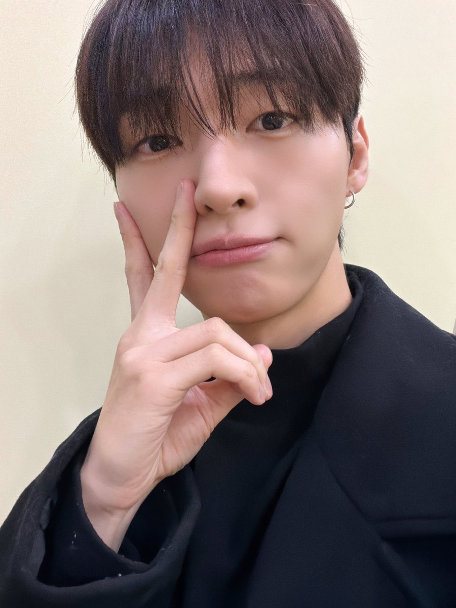 윤지성 (Yoon Jisung) Official tweet media