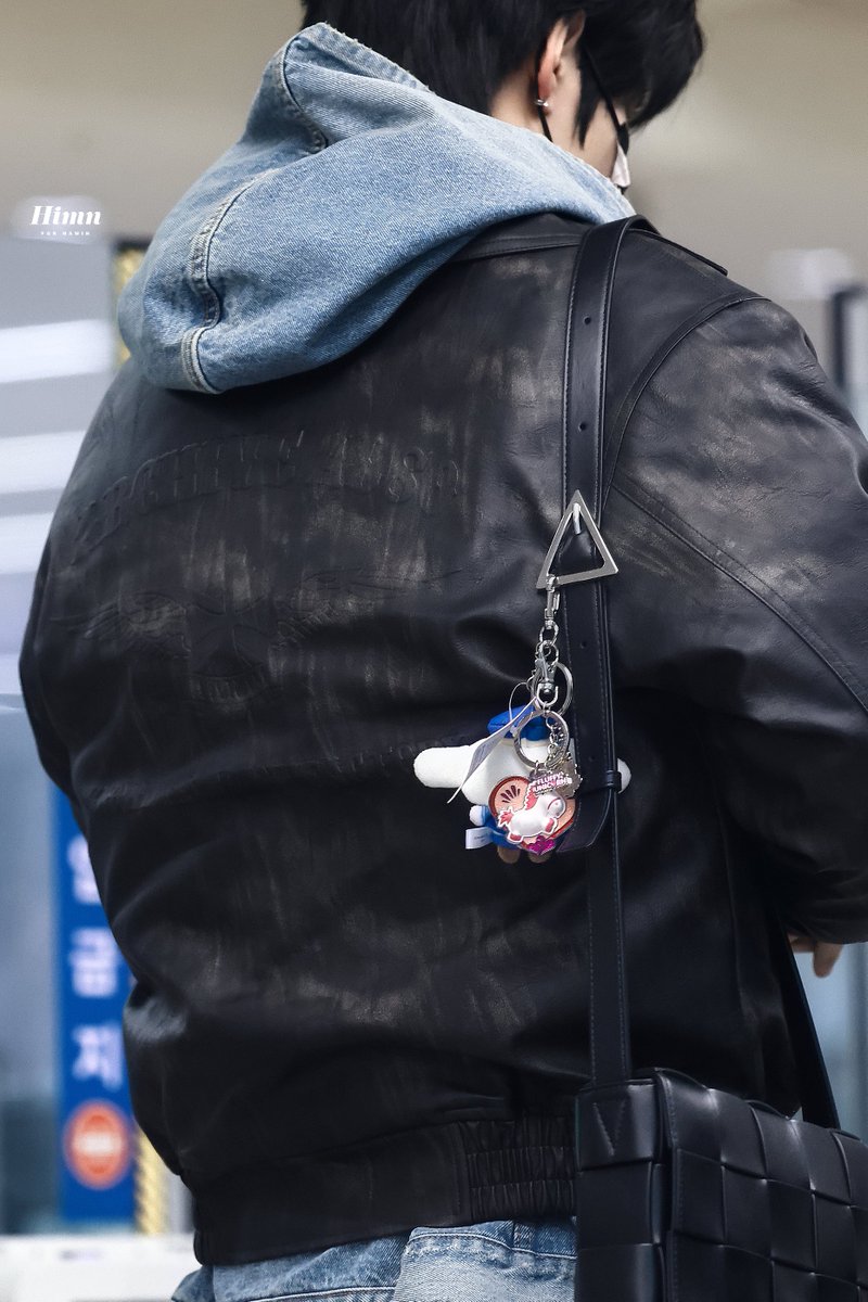 𝐻𝑖𝑚𝑛 tweet media