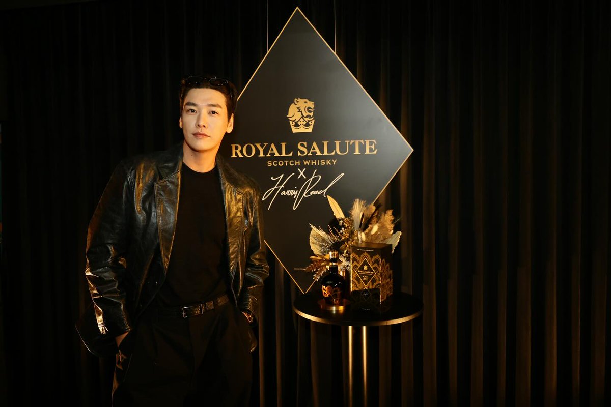 morninggloryyk's tweet photo. [김글로리 인스타그램]❣️
The House of Wonder by Royal Salute vol.2
호스트로 함께한 즐거운 밤이었습니다 
@royalsalute #로얄살루트 #TheHouseofwonder
#Royalsalute #DrinkMoreWater https://t.co/j40yMbVdHF