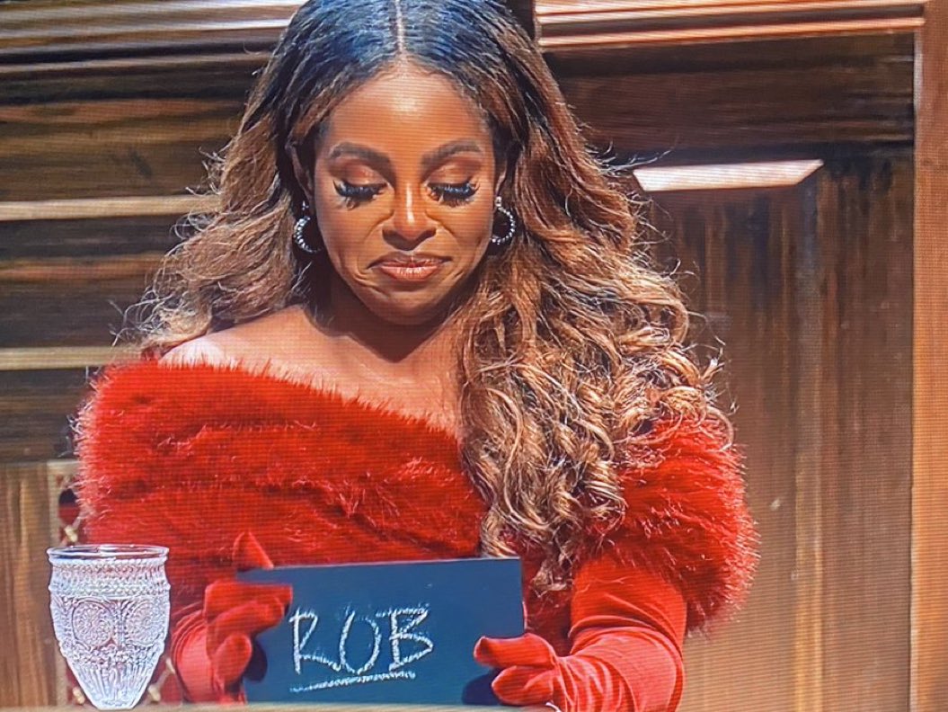 idilisamazingg's tweet photo. I don’t care what y’all say. This was iconic. Whether Candiace takes it to the end or not I hope she blows up Robs game on the way 🥰🥰 #TraitorsUS https://t.co/LzlYnxLY40
