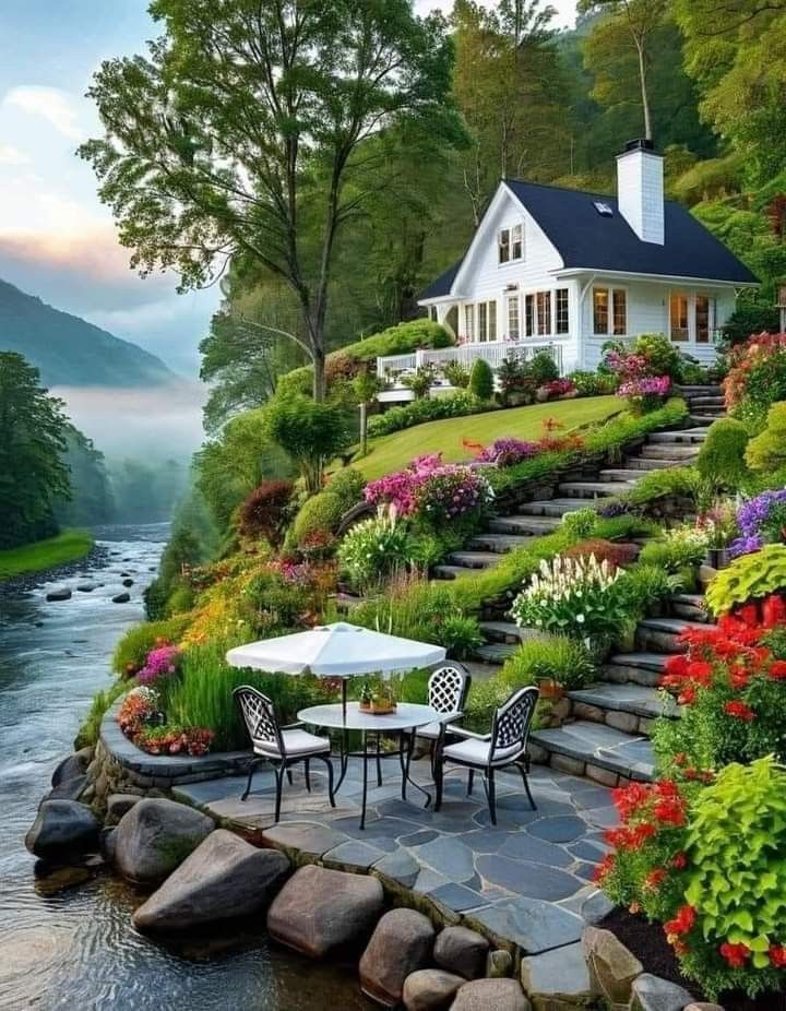 Nolan8981256421's tweet photo. afternoon everyone! hope ur day is going well so far ☀️ what's everyone up to??🥰💐☕️ https://t.co/B5WCx8fdKU