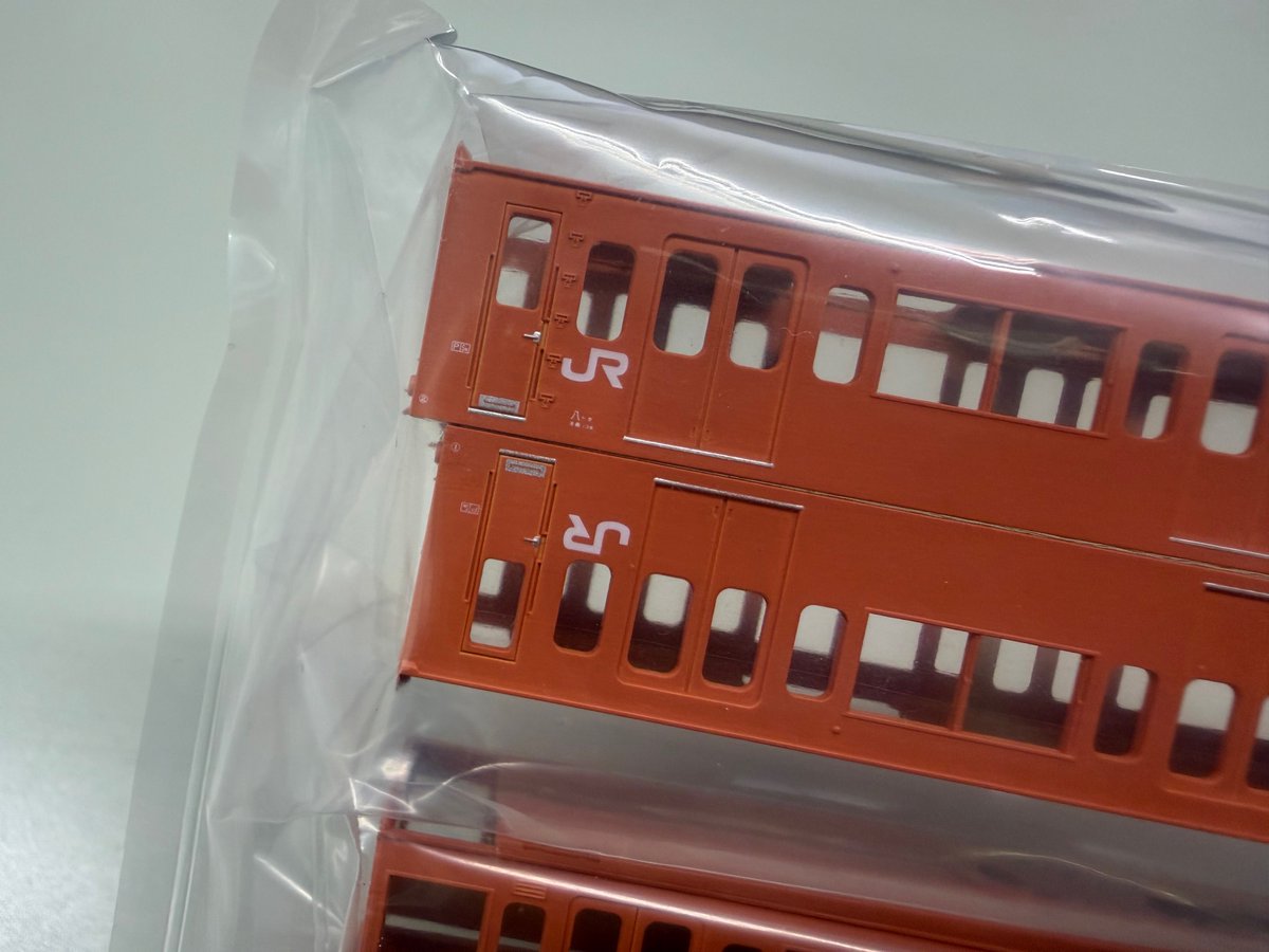 こちらは武蔵野線で活躍した103系のE38編成をプロトタイプに製品化