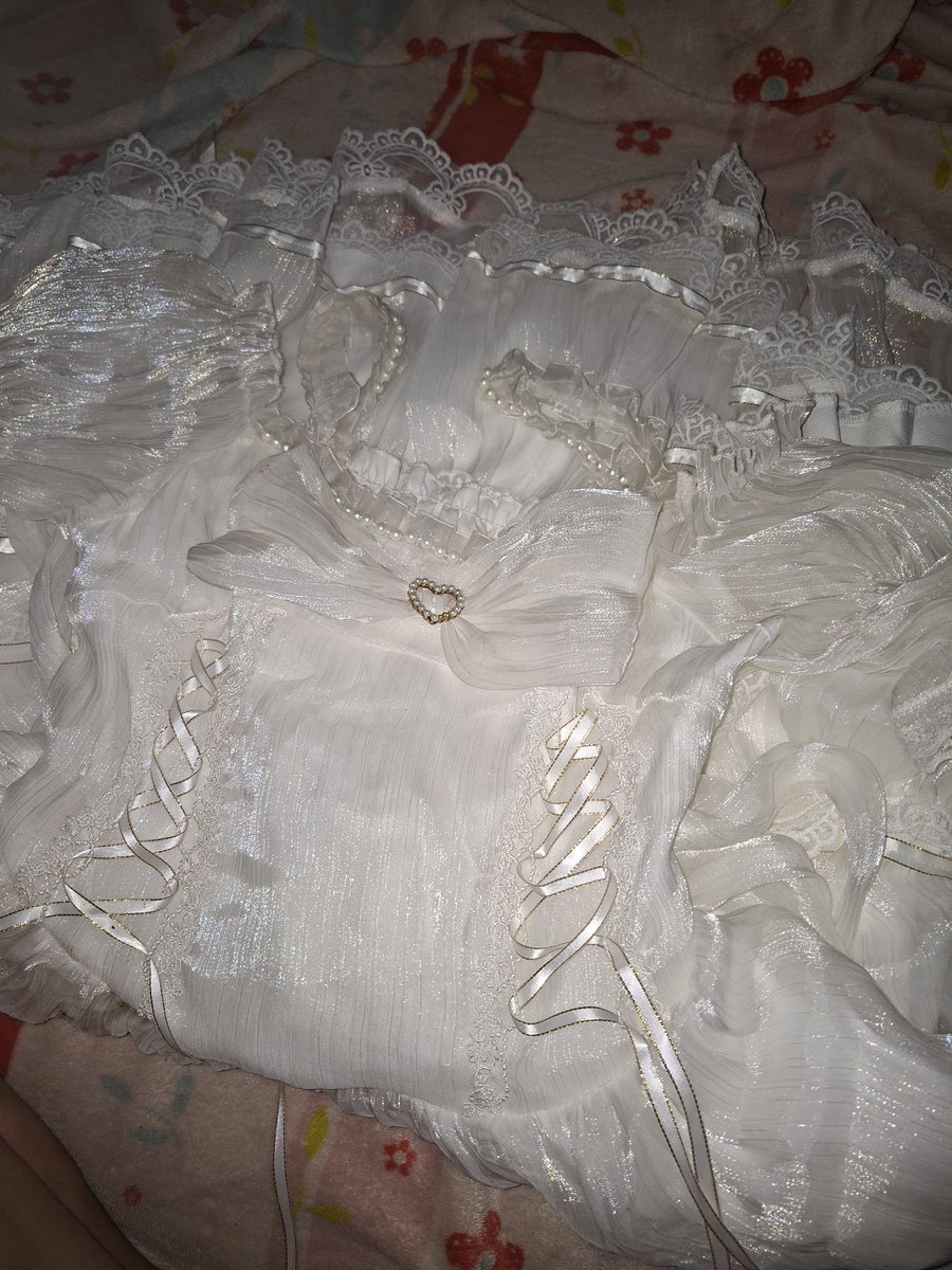 fiuldisini tweet media