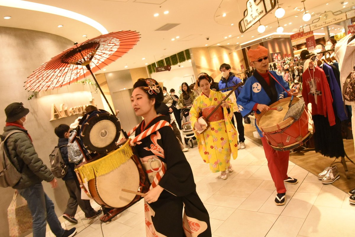 GoChang2009's tweet image. チンドン観に行きたい。[定期]