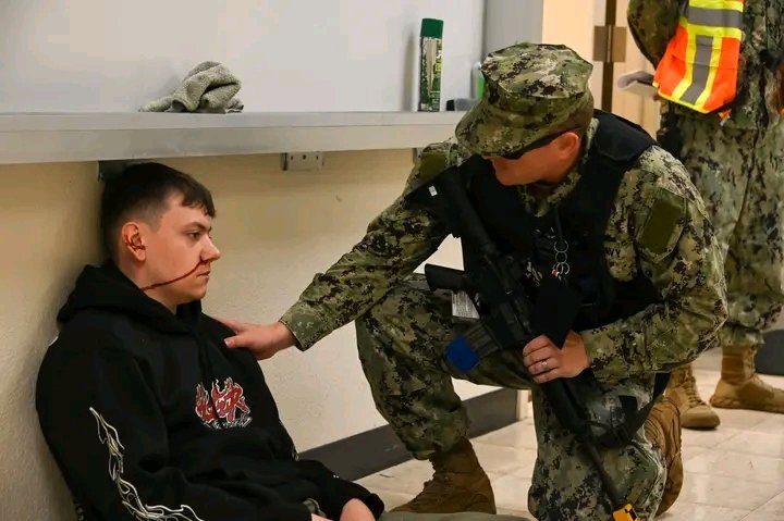 HHunternight's tweet photo. πͺ We train how we fight! πͺ
Exercise Citadel Shield-Solid Curtain puts our security forces through realistic scenarios, honing the skills needed to protect our personnel, assets, and community against any potential threat. Readiness is our top priority.
#USNavy #SolidCurtain https://t.co/Dl7hrbYT6E