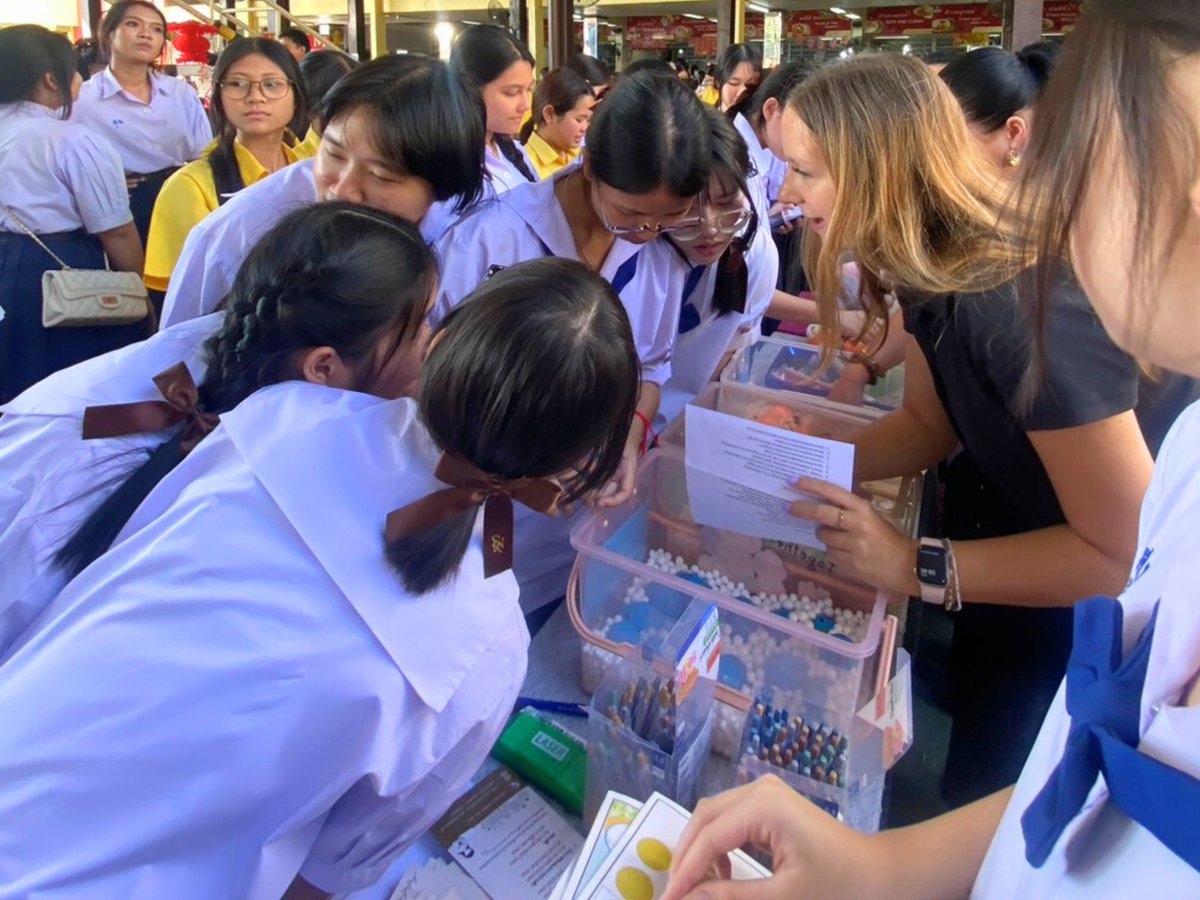BFITSThailand's tweet image. Open house moments at our SNR BFITS Program with Teacher Tanisha and Teacher Millie—students explored courses, joined fun activities, and learned through hands-on interaction 🌟

Curiosity leads. Learning follows.

#SNR #BFITSProgram #ShineWithBFITS #JoinSNR #TeachInThailand 🇹🇭