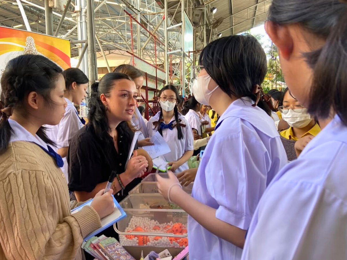 BFITSThailand's tweet image. Open house moments at our SNR BFITS Program with Teacher Tanisha and Teacher Millie—students explored courses, joined fun activities, and learned through hands-on interaction 🌟

Curiosity leads. Learning follows.

#SNR #BFITSProgram #ShineWithBFITS #JoinSNR #TeachInThailand 🇹🇭