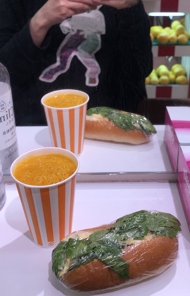 がーーーん！！😭
大好きな新橋のベジタリアンが閉店してた！！ウコンジュースと卵パンが好きだったなー。