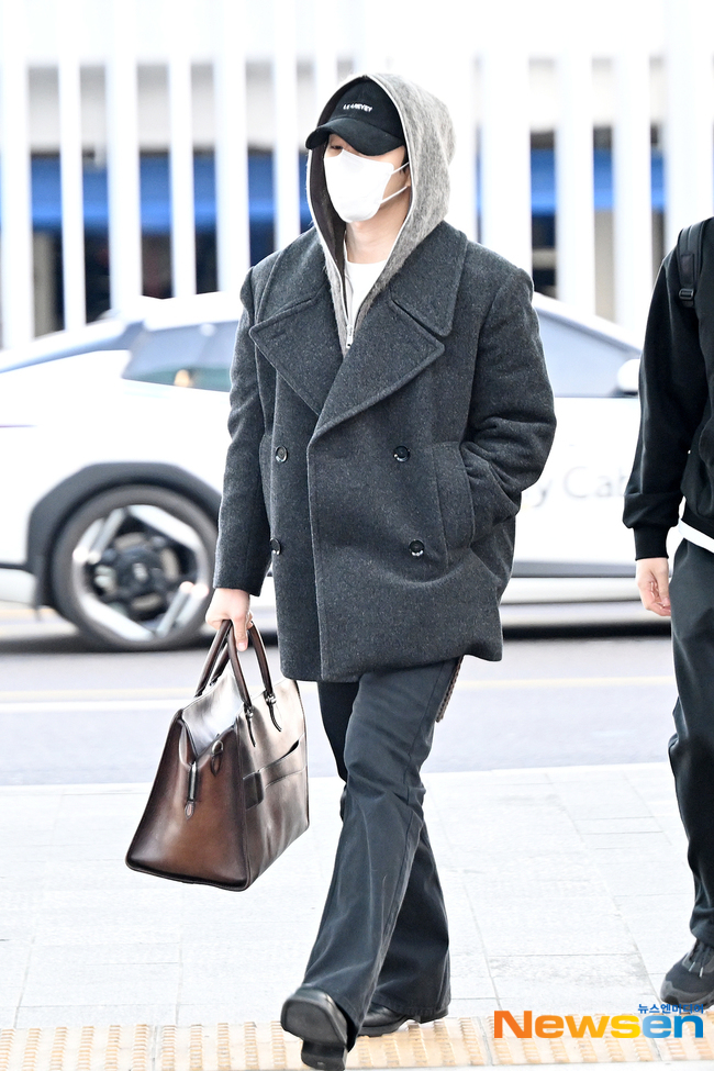 PHOTO】2PM ジュノ、海外スケジュールのためタイへ出国（動画あり