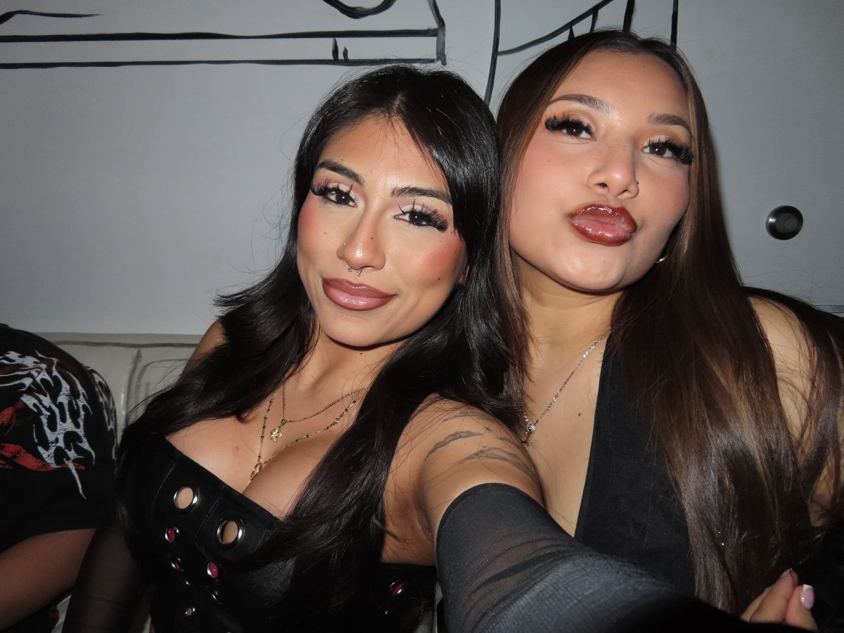 💋