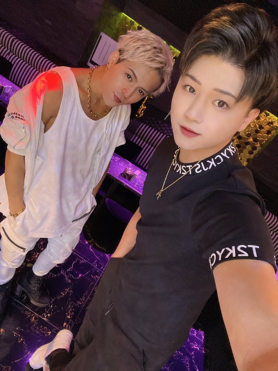 人増やしてがんばろな

#VANQUISH #DIAMOMDGROUP #ホスト #梅田