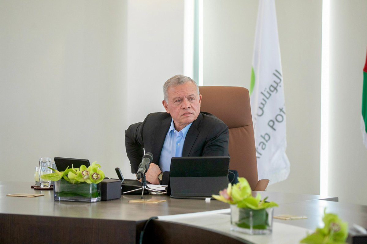 شركة البوتاس العربية تهنئ بعيد ميلاد جلالة الملك عبدالله الثاني ابن الحسين، حفظه الله

يتشرف رئيس مجلس إدارة شركة البوتاس العربية، المهندس شحادة أبو هديب، وأعضاء مجلس الإدارة، والرئيس التنفيذي الدكتور معن النسور، وأعضاء الإدارة التنفيذية، وكافة العاملين في الشركة، برفع أصدق آيات