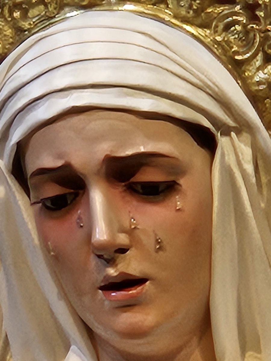 JMjurofermar's tweet photo. Viernes de Piedad
Hoy recordamos a Pipo quien te iluminaba cada Viernes Santo. DEP
@SgdaMortaja 
#PiedadSenoraPiedad https://t.co/adQusdX66D