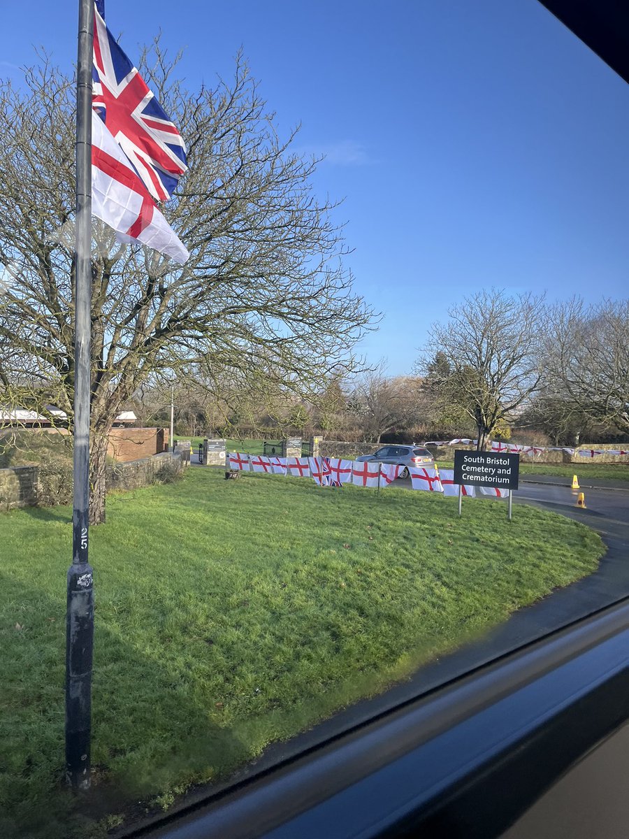 Tac Rollie ^w^ tweet media