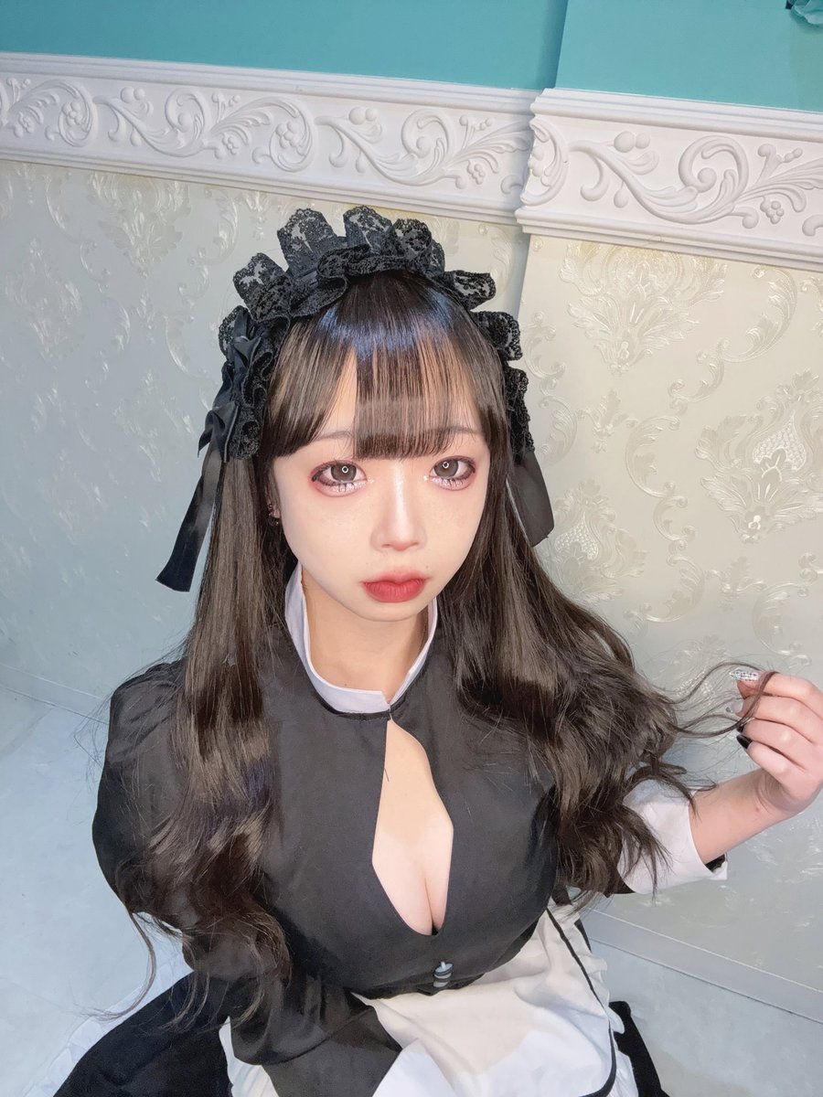 🎂🤍🤍🤍🤍🤍