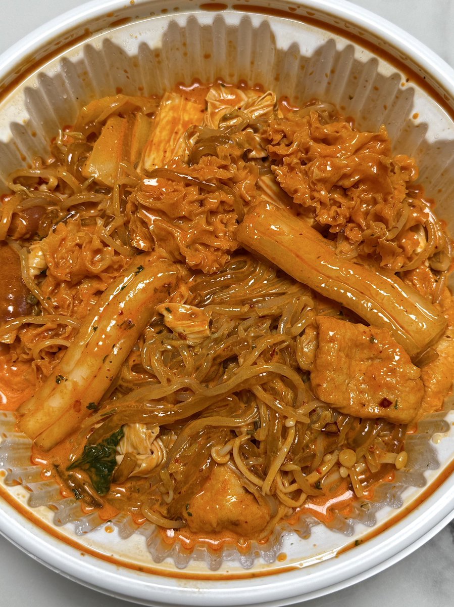 얌이의 식사 tweet media