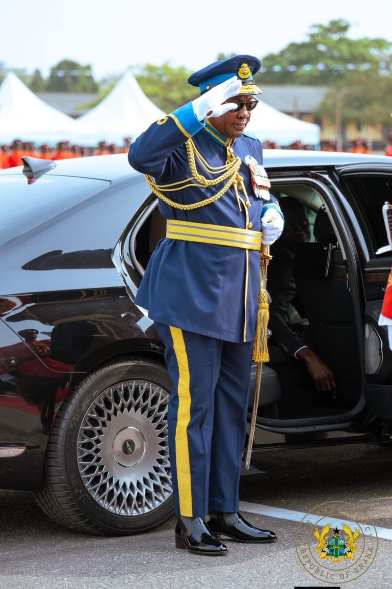 HE President John Dramani Mahama! Commander in chief of the Ghana Armed Forces arriving at the Teshie Military Academy for the graduation of Officers of the Ghana Army!
God bless our homeland Ghana 🇬🇭