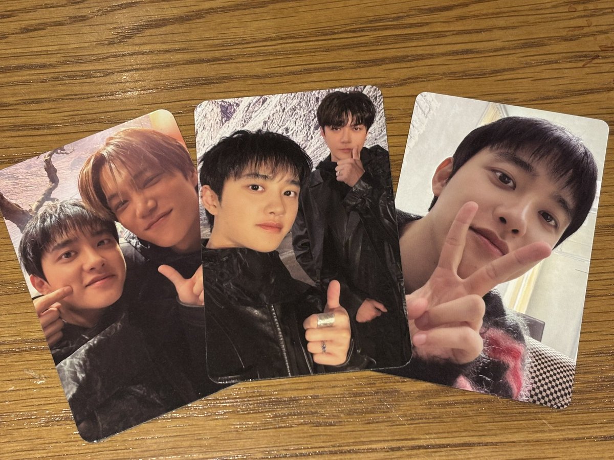 도경수 14주년인 오늘
너무행복한날이잔아
나에겐 한번에 갈망포카 나온 럭키데이잔아 ......