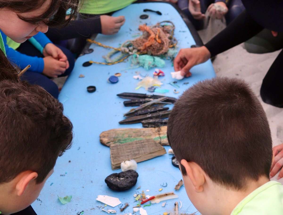 🌊🤝 Nuestros amigos de <a href="/surfandclean/">Surf ANd Clean</a> se han sumado un año más a nuestro proyecto de #cienciaciudadana sobre basuras marinas “Limpieza Internacional de Costas”, coordinando más de 80 limpiezas con 40 caracterizaciones de residuos en playas del litoral de la provincia de A Coruña.