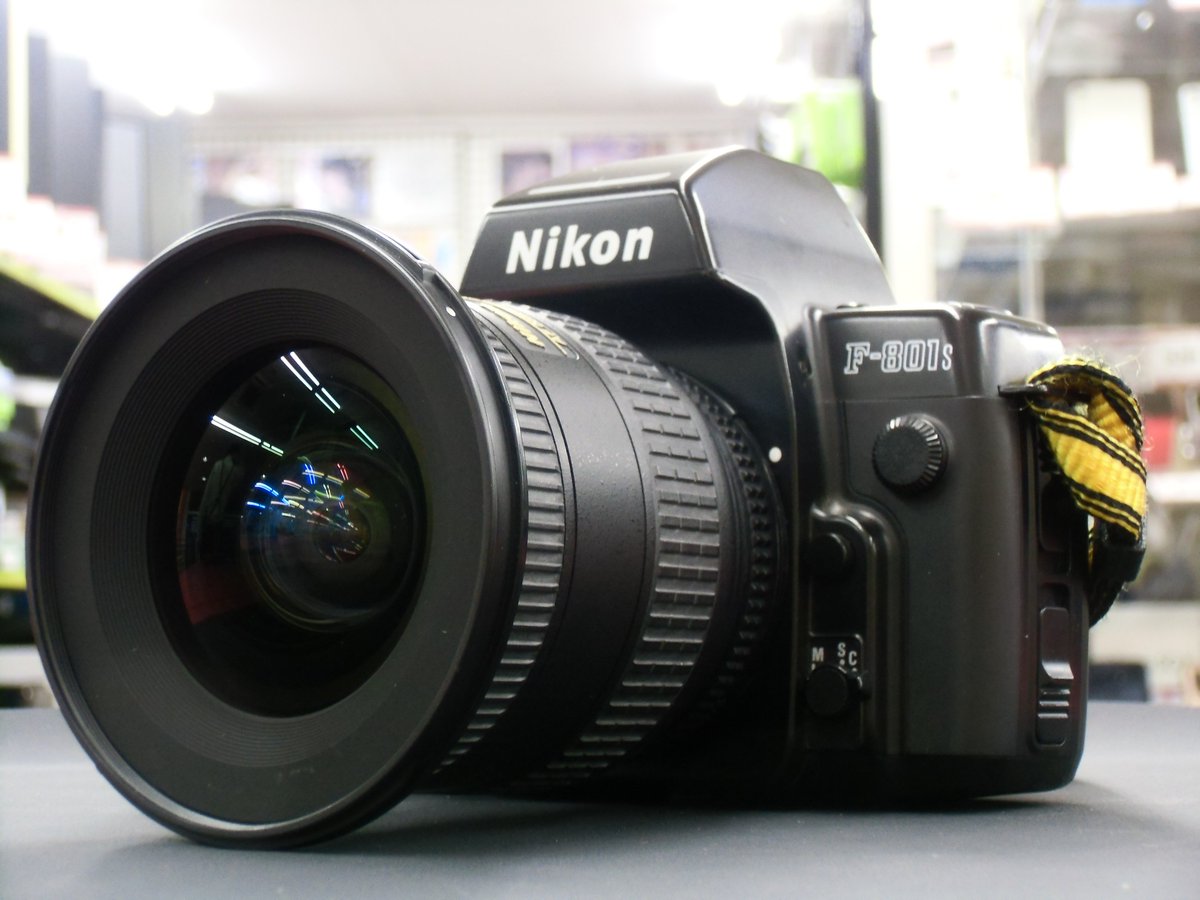 NIKON F-801S 入荷しました フィルムカメラでは珍しく、シャッタ
