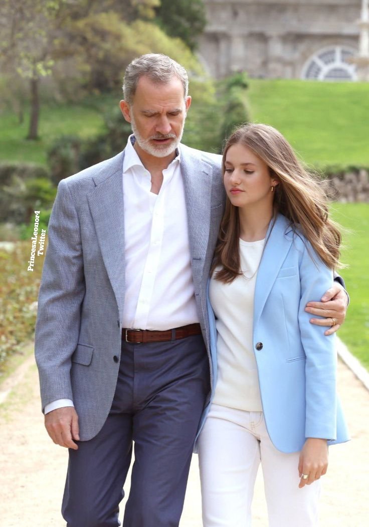 ¡Hoy el Rey Felipe cumple 58 años! 💙

¡Feliz cumpleaños, Rey Felipe! Que Dios te bendiga siempre y le conceda muchos años de vida, salud y felicidad.
#PrincesaLeonor #PrincessLeonor