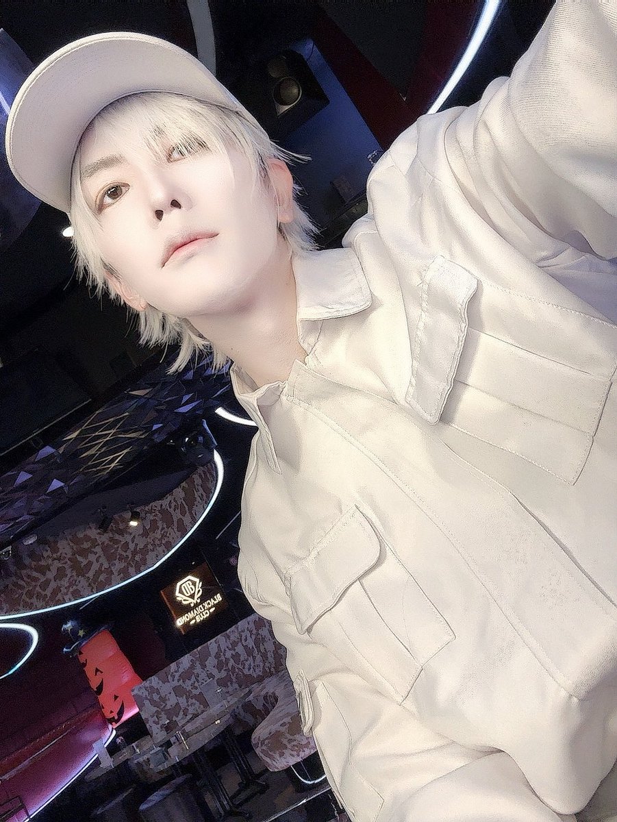 funakurakko's tweet photo. 今夜21時～はたらく細胞、金曜ロードショー！楽しみましょー！！！！
#僕はシーシャ屋さん出勤です
#しかもまだ観てない非国民
#佐藤健 さん #はたらく細胞 

https://t.co/T37Gbw77lY https://t.co/OOv9kkhE1e