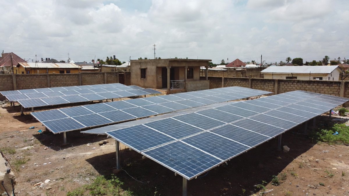 romlueenergy's tweet photo. The solar farm shown in these images is a distributed, ground-mounted photovoltaic (PV) power system, designed to deliver reliable, scalable, and long-term clean energy within a farm yard (Enugu). 

Unlike rooftop systems, this configuration prioritizes capacity, efficiency, https://t.co/7h1EkAPHj3