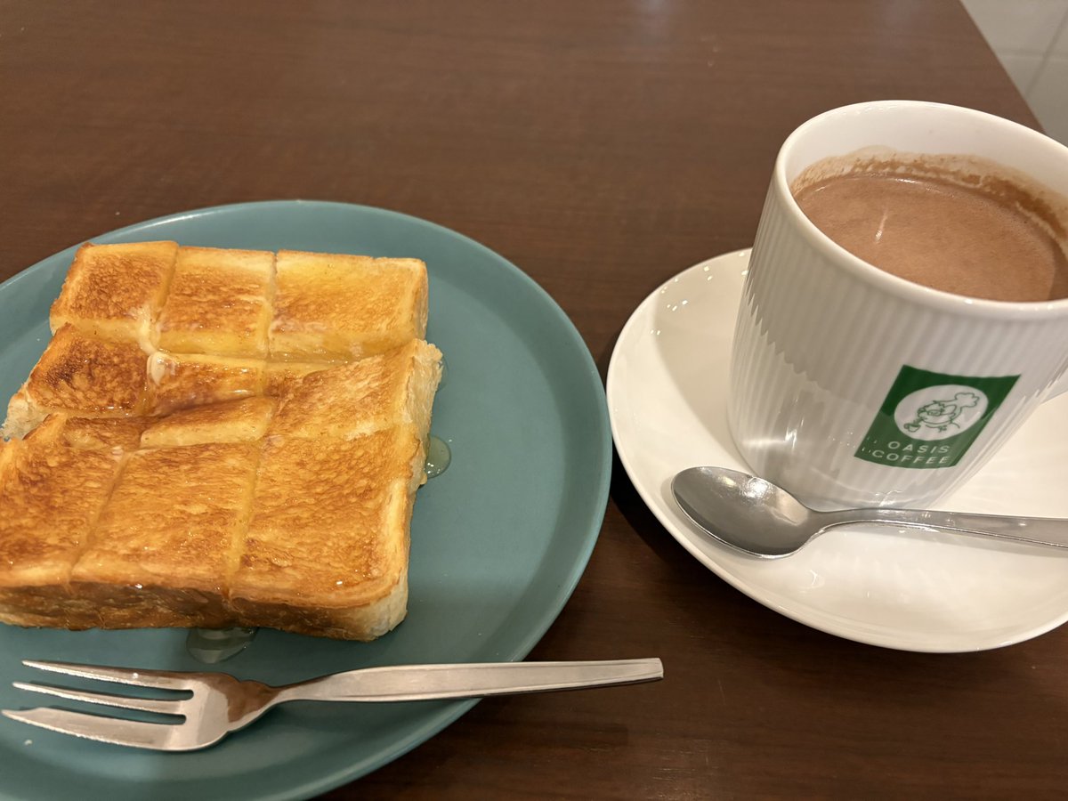 今日もランチはハニートーストとホットココア