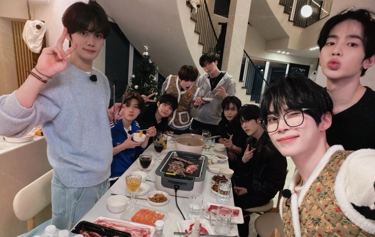greyjinnie's tweet photo. my people, forever 🥹🫂🤍 https://t.co/aXLm7BlwAf