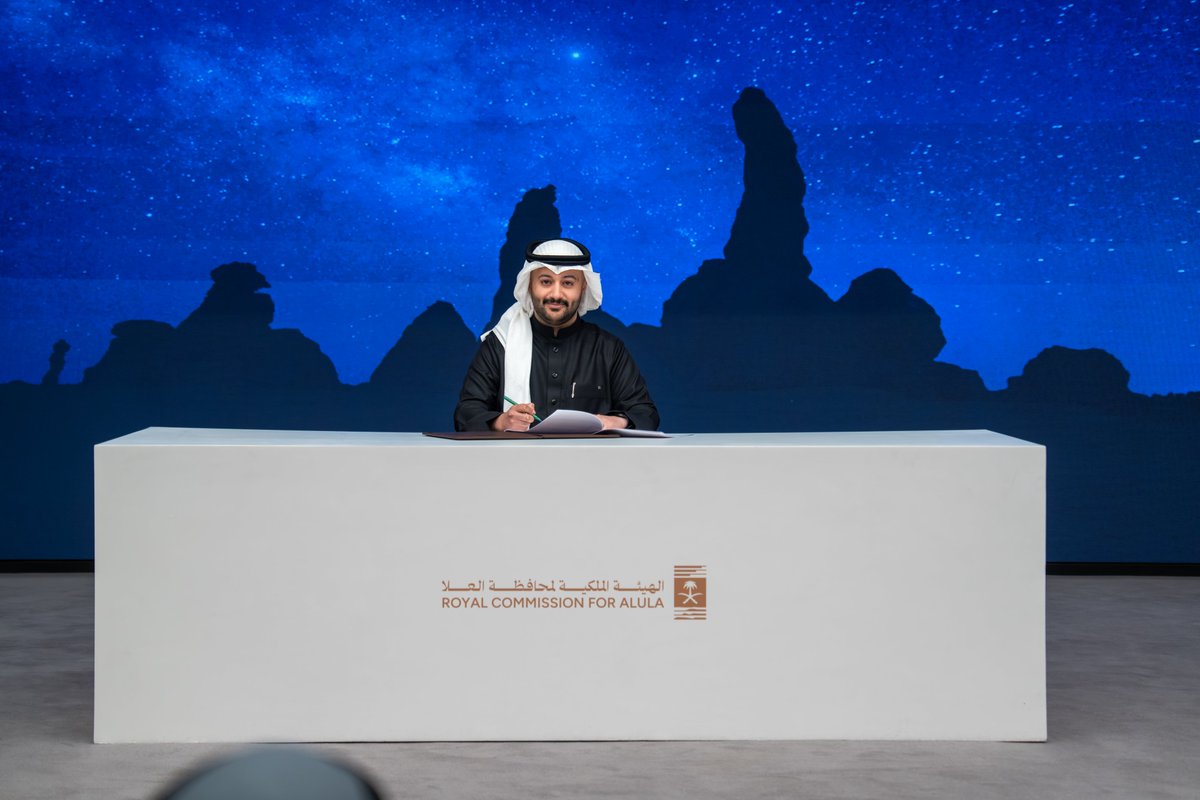 BakryBaso's tweet image. "سفير التصوير الفلكي لدى منارة العلا"

ولله الحمد أولاً وآخراً،

تم توقيع عقد بيني وبين الهيئة الملكية لمحافظة العلا لأكون (سفير التصوير الفلكي لدى منارة العلا)، والتي تُعد أول محمية سماء مظلمة معتمدة دولياً في الشرق الأوسط من منظمة DarkSky International وثالث أكبر محمية فلكية…