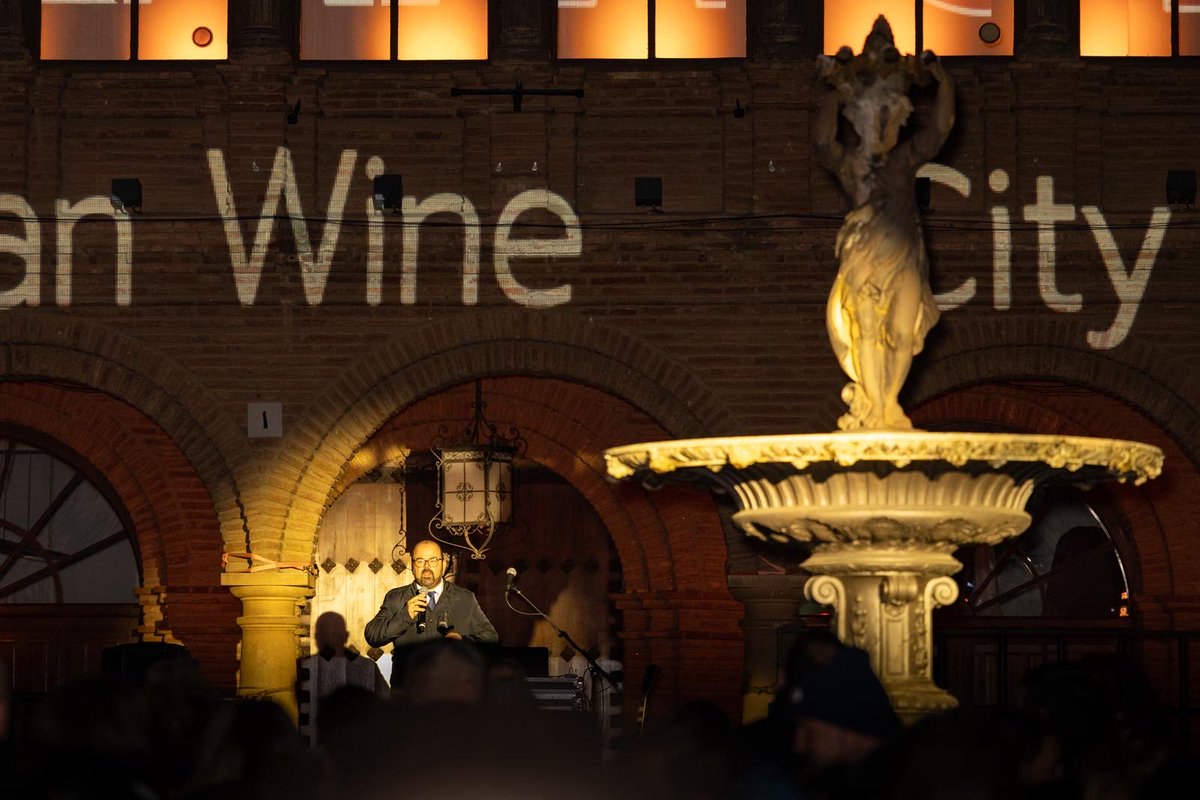 🍇🥂 Cariñena se despide por todo lo alto de su año como Ciudad Europea del Vino 2025

Brindis colectivo, cultura y enoturismo para cerrar un año histórico que ha situado a la D.O. Cariñena en el mapa europeo 🍷🌍✨

Lee más aquí 👉 redesenlanube.com/noticias/2026/…