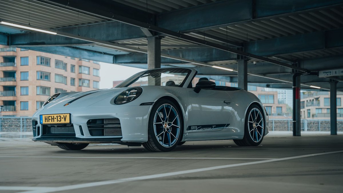 Porsche 992.2 Carrera  T: Pure rijbeleving onder de open hemel   manify.nl/porsche/porsch…