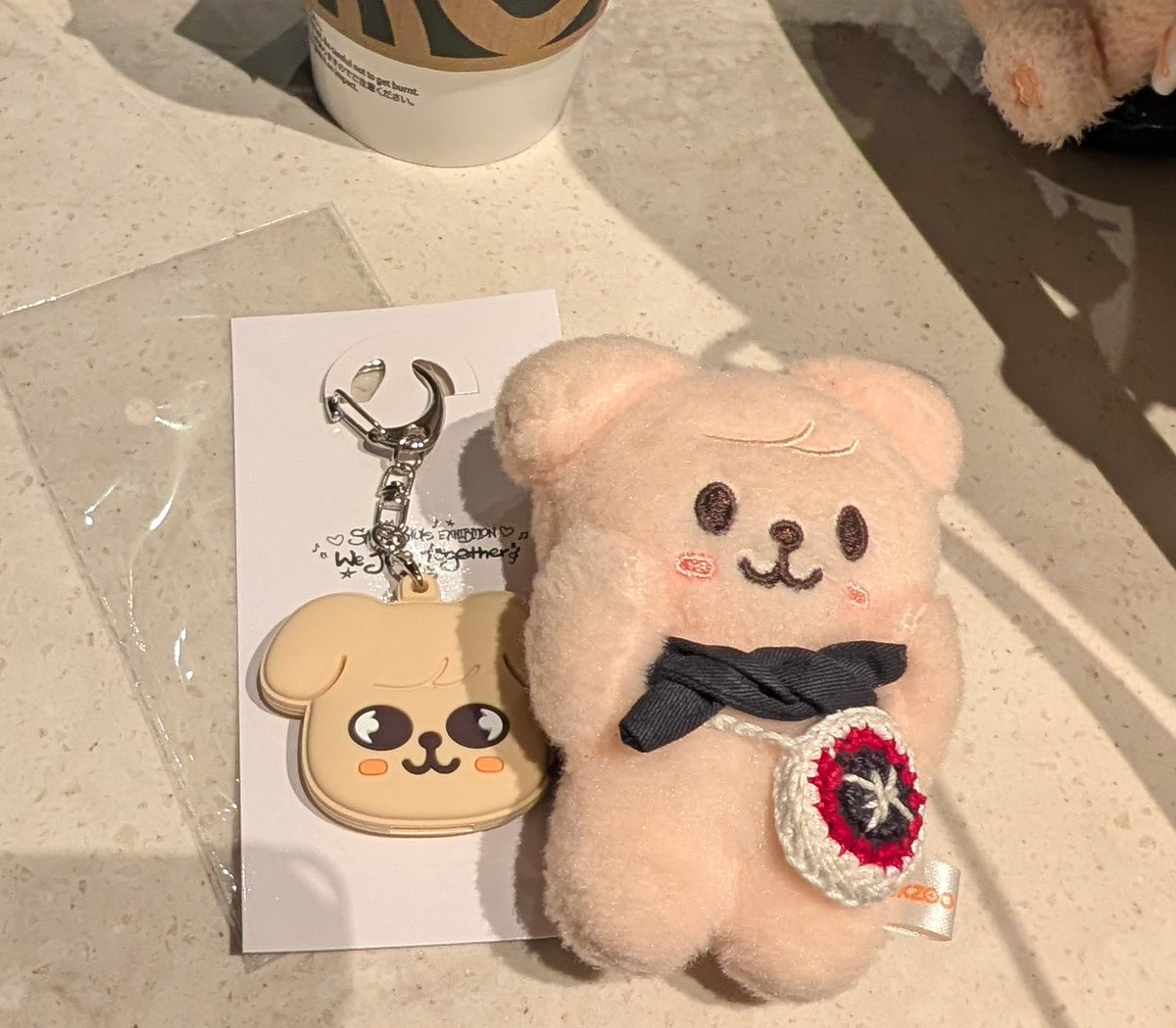 買うつもりはなかったけど、可愛くて買ってしまったラバーケース🤭