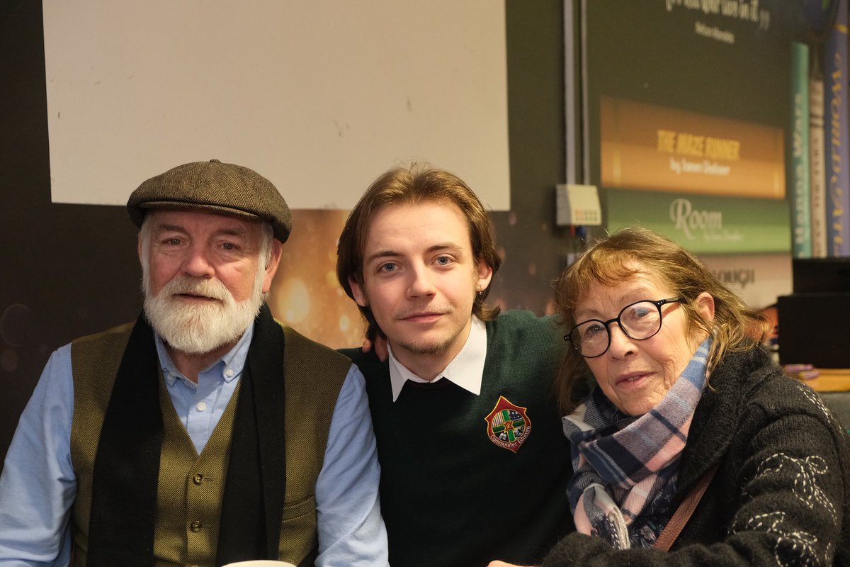 Ardscoil na Tríonoide tweet media