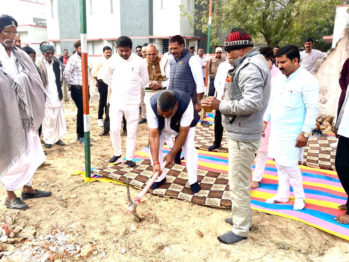 આજ તા. ૩૦-૦૧-૨૦૨૬ના રોજ માન. મુખ્યમંત્રીશ્રી ભુપેન્‍દ્રભાઈ પટેલના માર્ગદર્શન હેઠળ રાજ્યની ૨૬૬૬ ગ્રામ પંચાયતોનું ઈ-ખાતમુહૂર્ત કરવામાં આવ્યુ.જે અંતર્ગત અત્રેના જિલ્લાની ૧૦૯ ગ્રામ પંચાયતો પૈકીની બાવળા તાલુકાની બગોદરા ગ્રામ પંચાયત ખાતે માન. ધારાસભ્યશ્રી કિરીટસિંંહ ડાભી સાહેબના