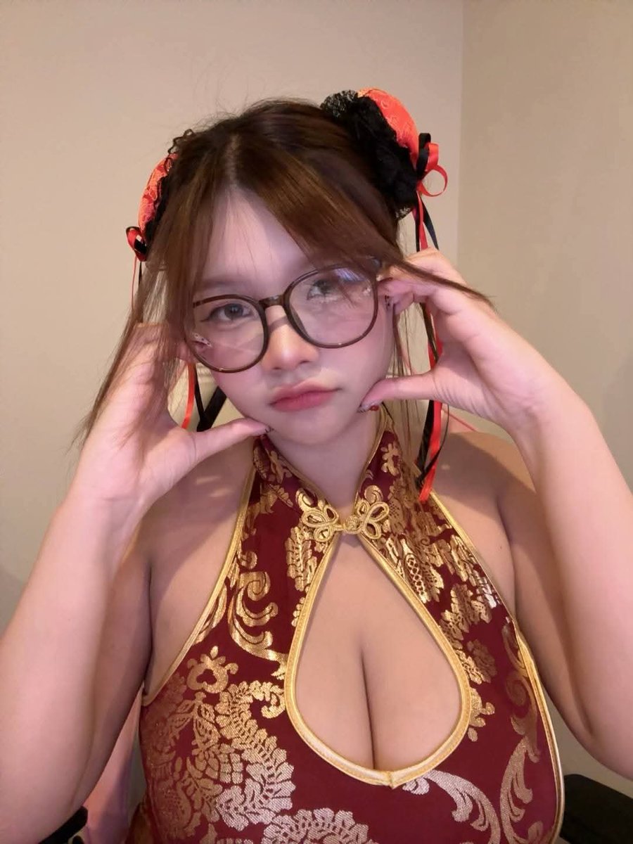 flexibelles's tweet photo. Chinese Lady
#sexyasiangirl https://t.co/fAw2SyJsZs