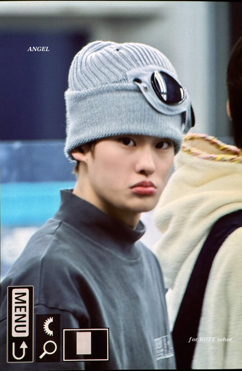 ANGEL_SONME1121's tweet image. 260130 HND 🛍🛍
#소희 #SOHEE #ソヒ #라이즈 #RIIZE