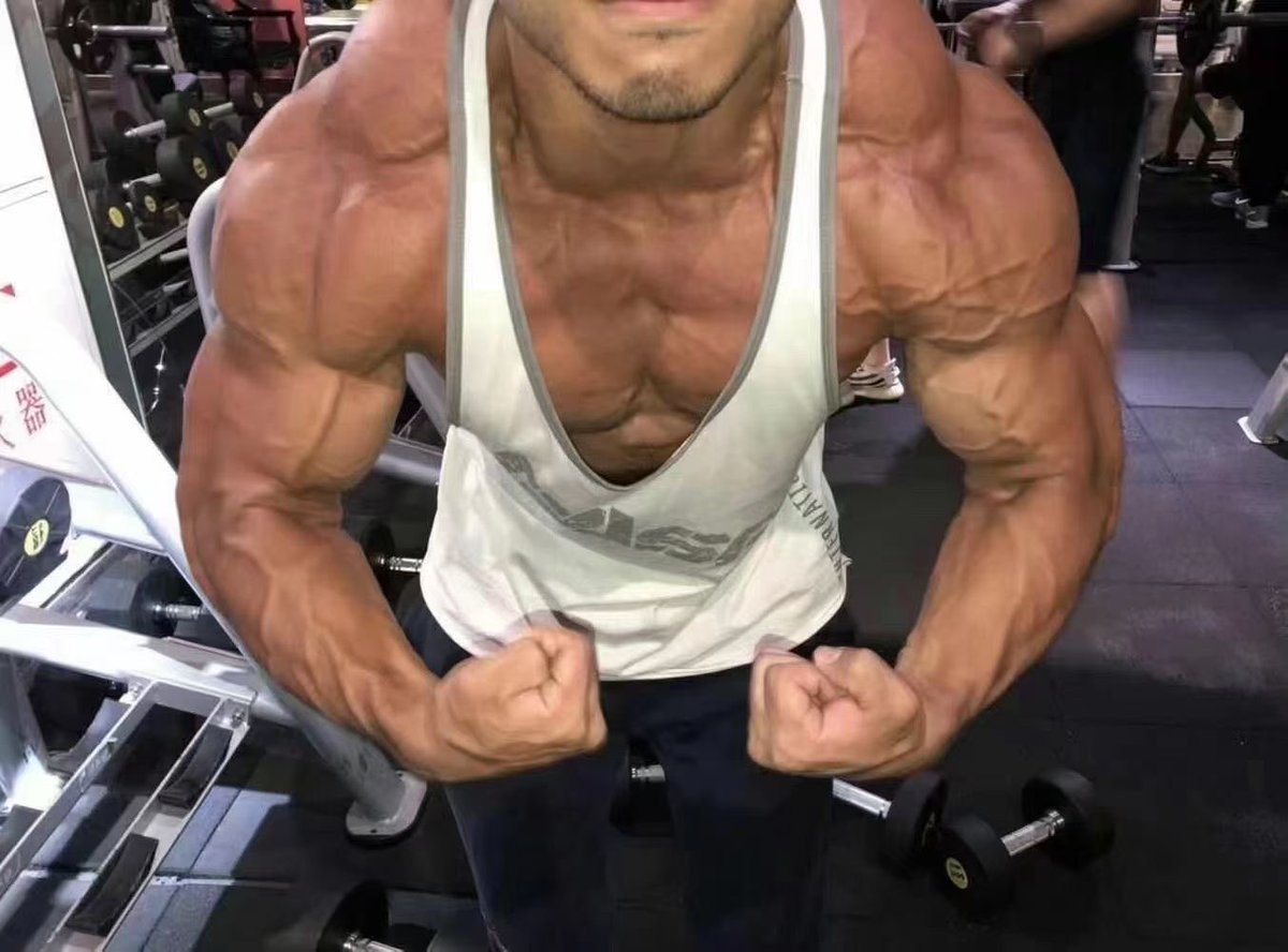 肌肉教官 tweet media