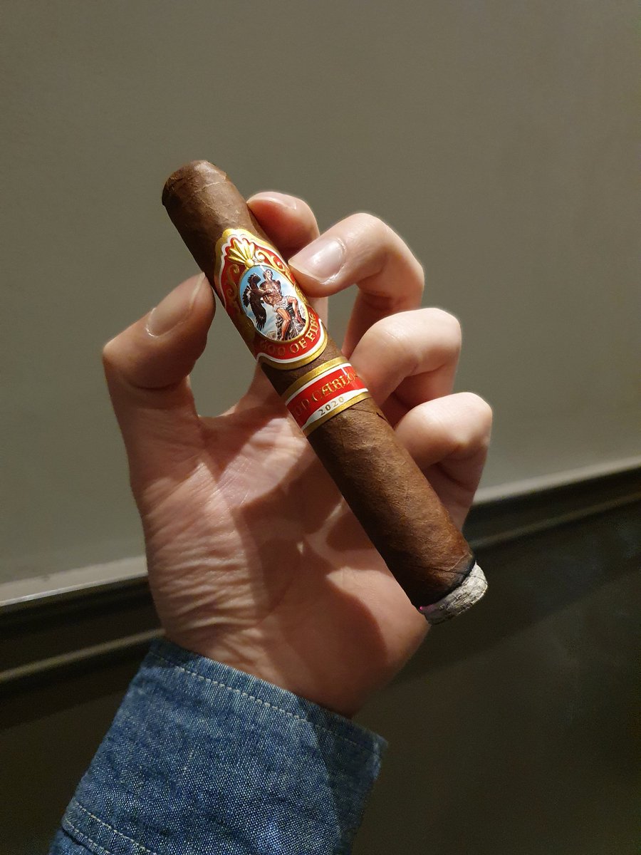 어제 피웠던 갓오파...
생각보다 별로였었다.