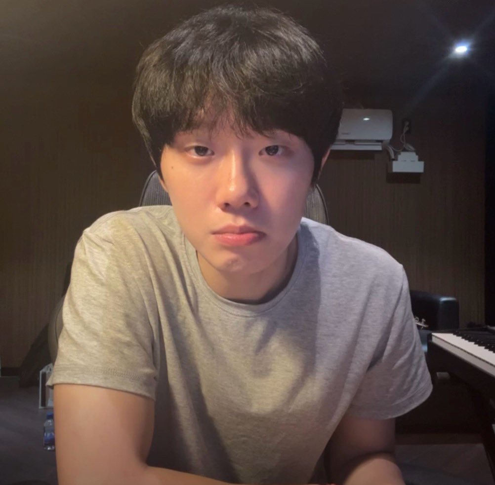 Hamyong_'s tweet photo. 진짜 이 짤 최종 1티어는 하현상이다 진짜 제발 이 짤은 하현상을 위한게 아니라면 세상이 날 억까하는거야 https://t.co/pBDHnLNqSz